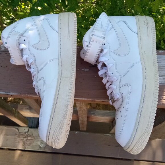 Nike Air AF-1 white sneakers sz 10 1/2 - Picture 6 of 16
